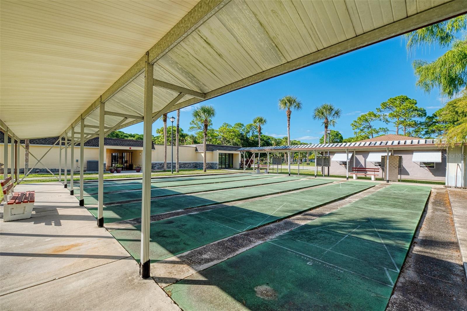 HOLIDAY PARK - Residential