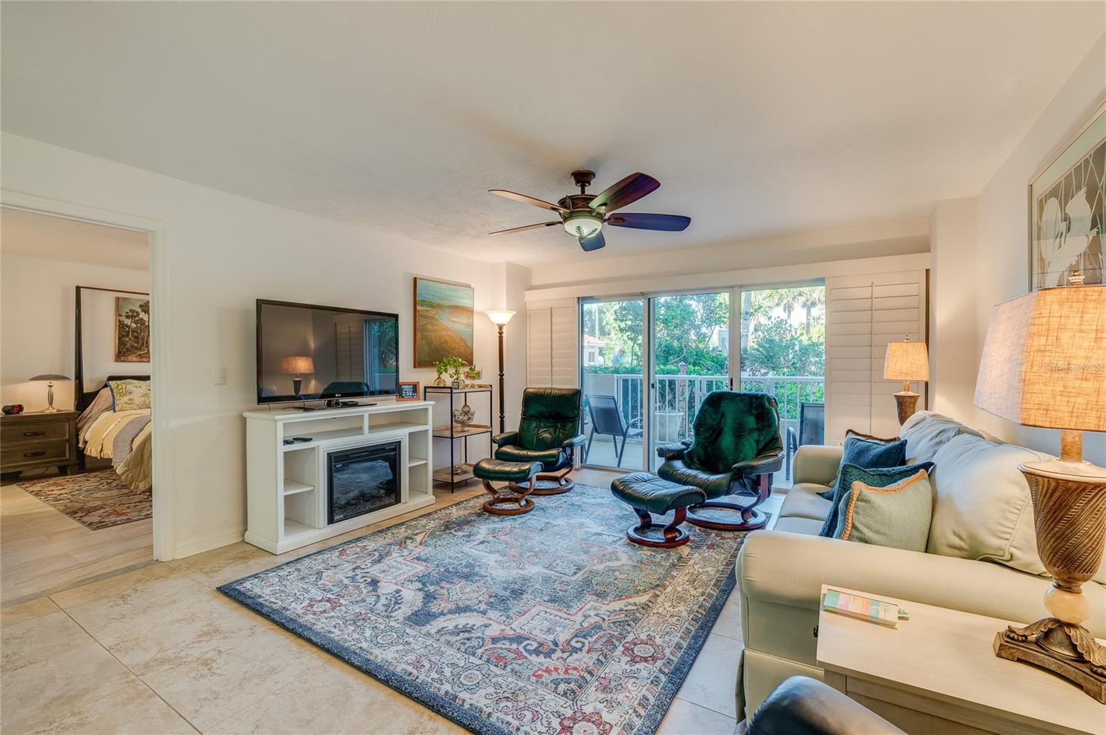 OCEANS CLOVERLEAF CONDO - Residential