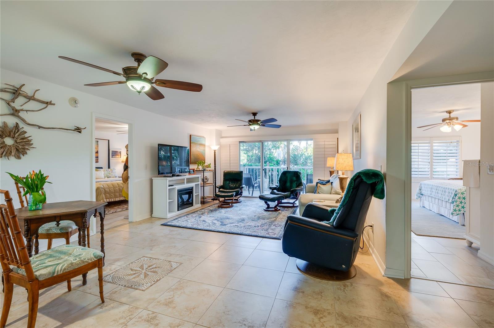 OCEANS CLOVERLEAF CONDO - Residential