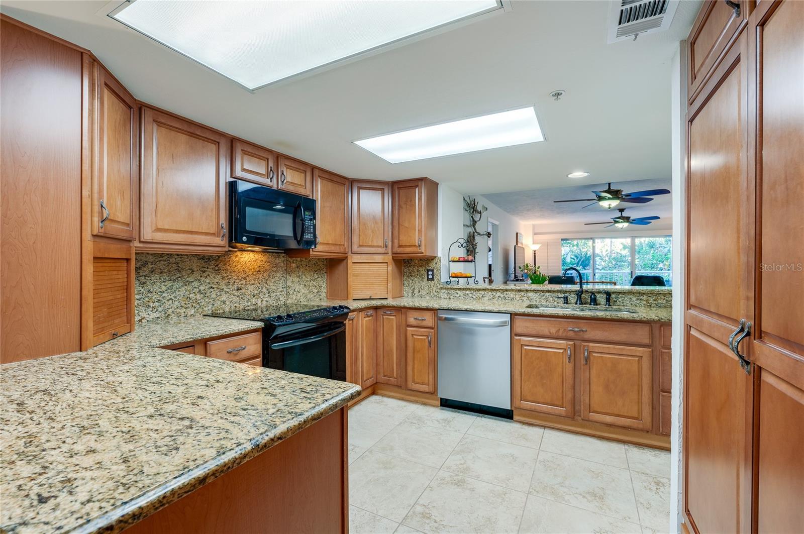 OCEANS CLOVERLEAF CONDO - Residential