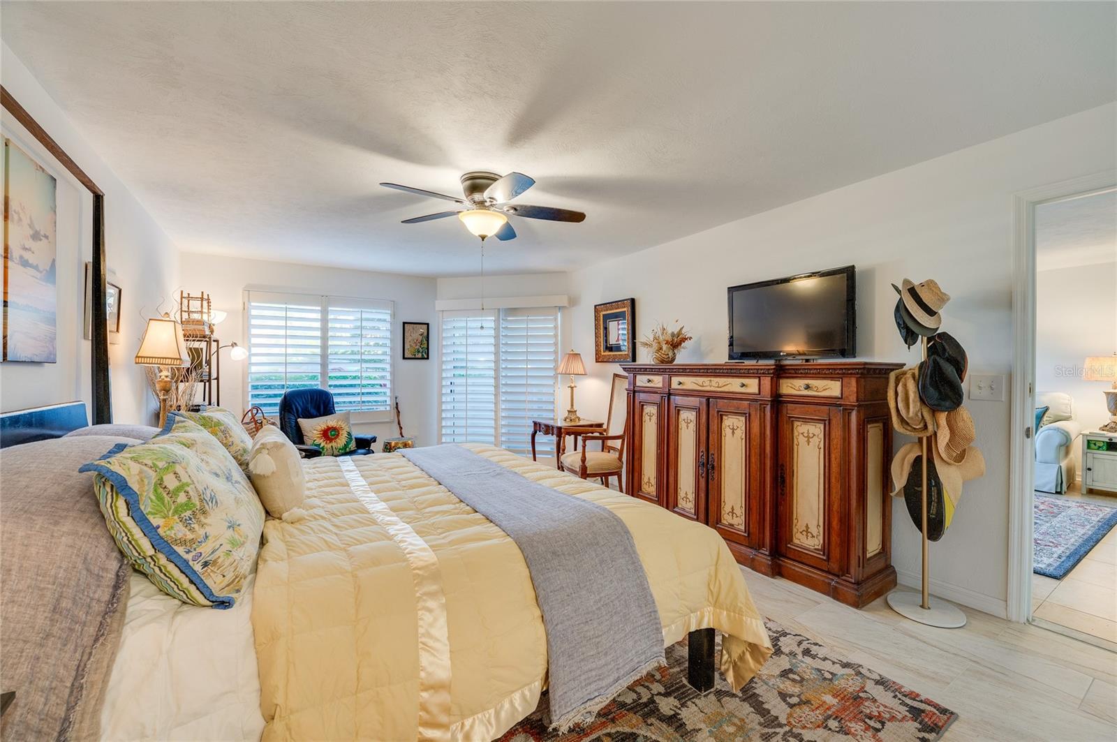 OCEANS CLOVERLEAF CONDO - Residential