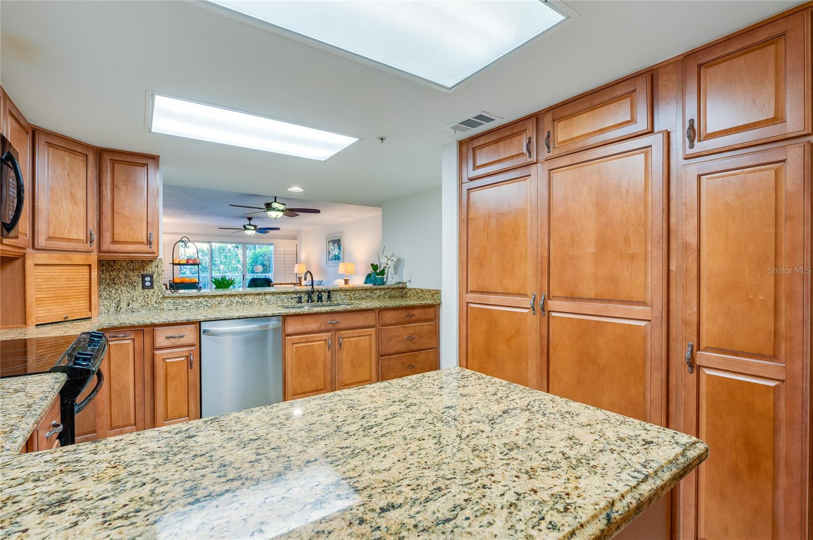 OCEANS CLOVERLEAF CONDO - Residential
