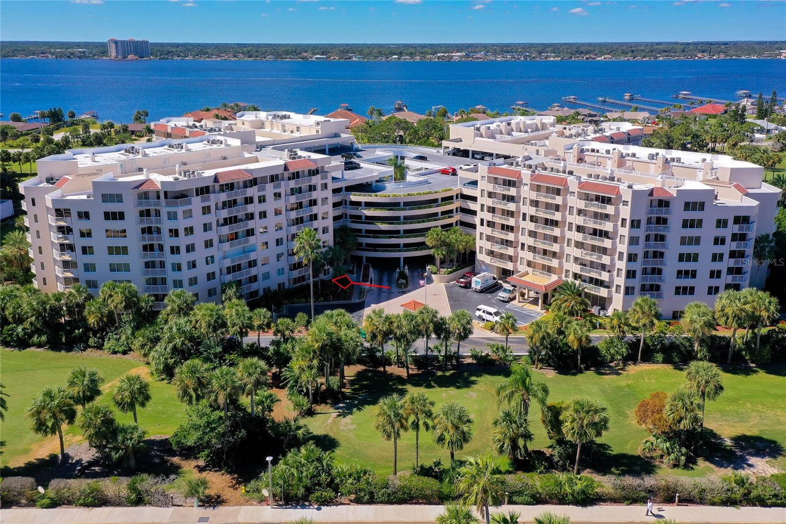 OCEANS CLOVERLEAF CONDO - Residential