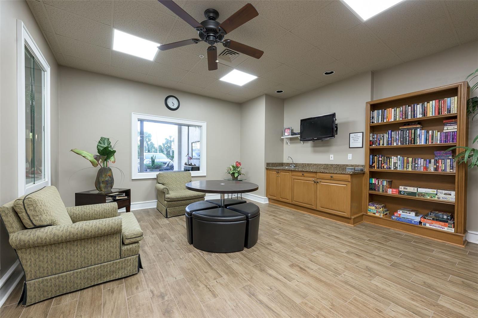 OCEANS CLOVERLEAF CONDO - Residential