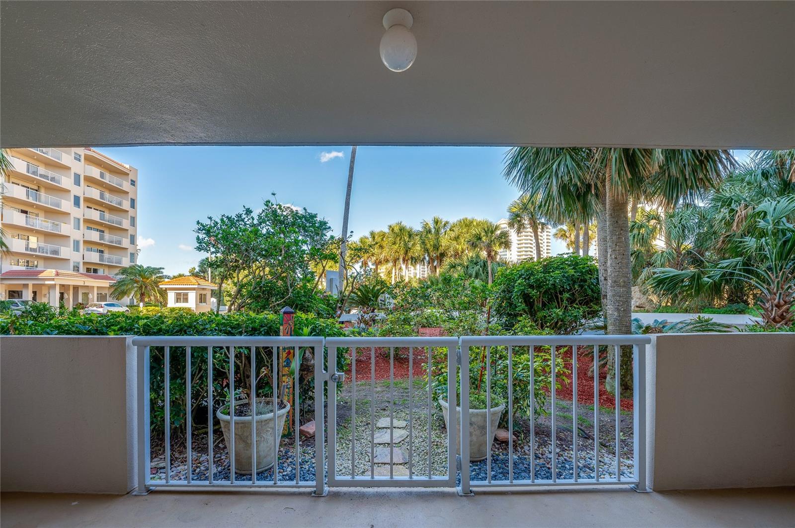 OCEANS CLOVERLEAF CONDO - Residential