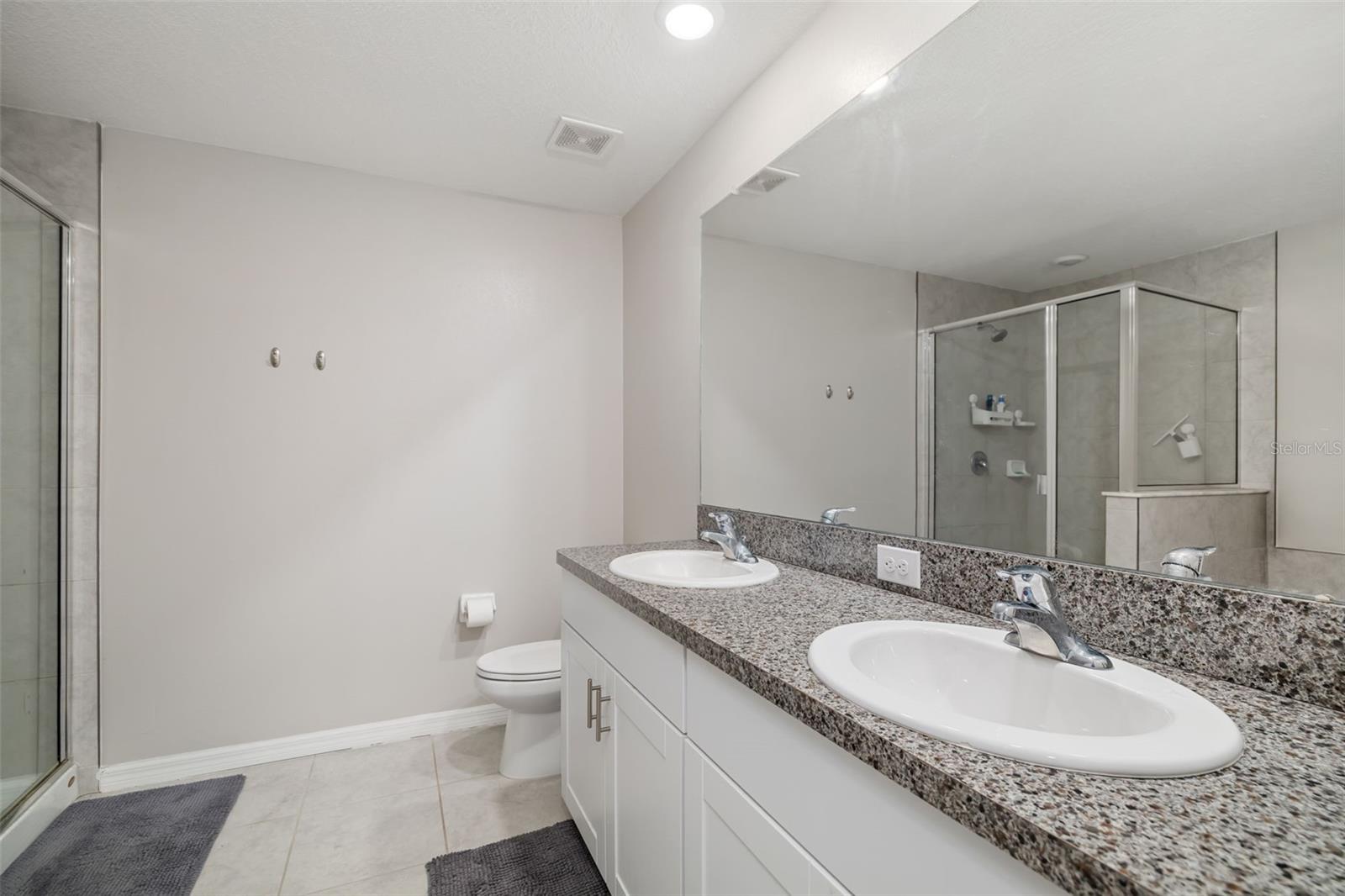 GLENCOVE AT BAY PARK - Residential Lease