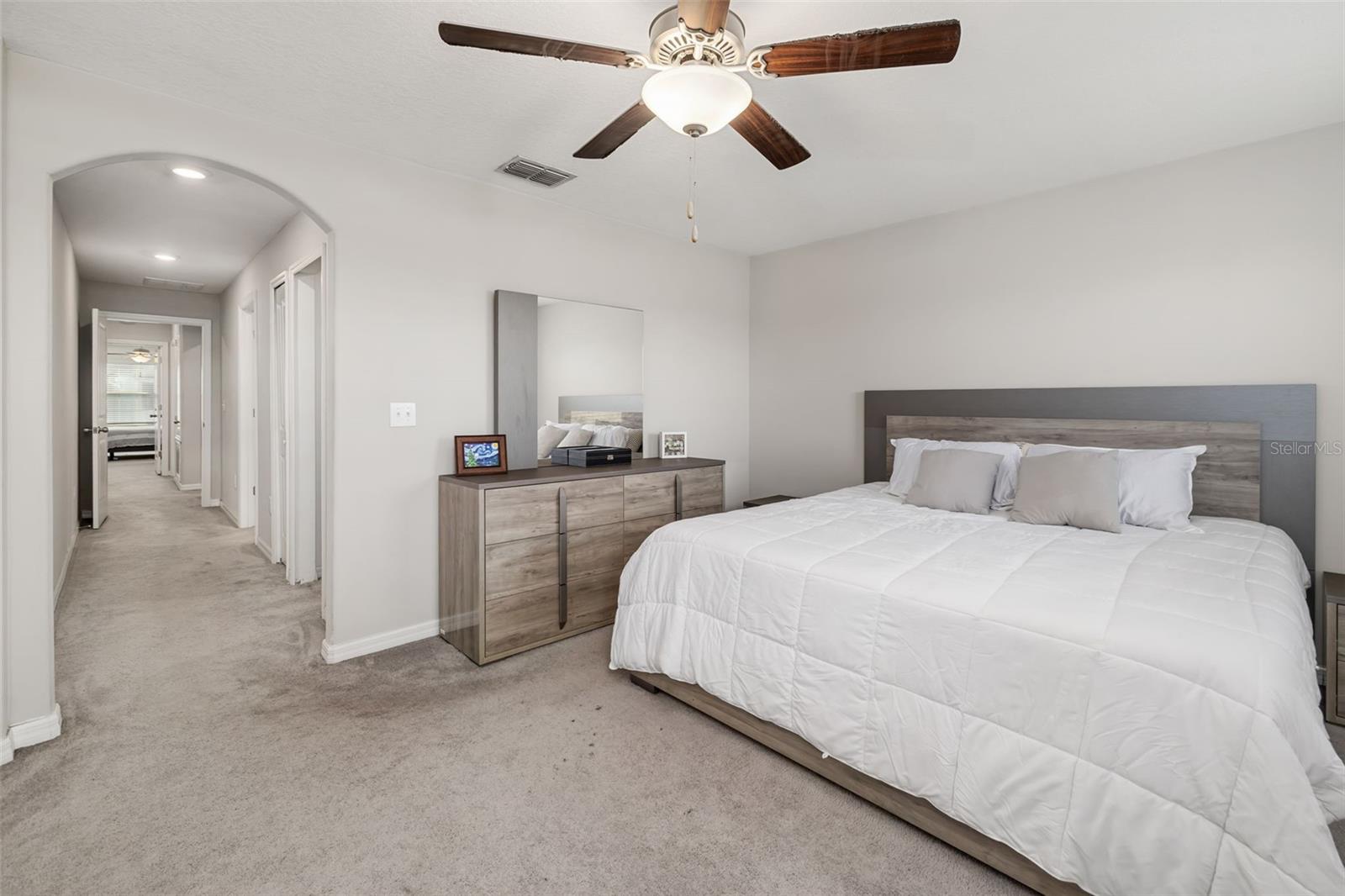 GLENCOVE AT BAY PARK - Residential Lease