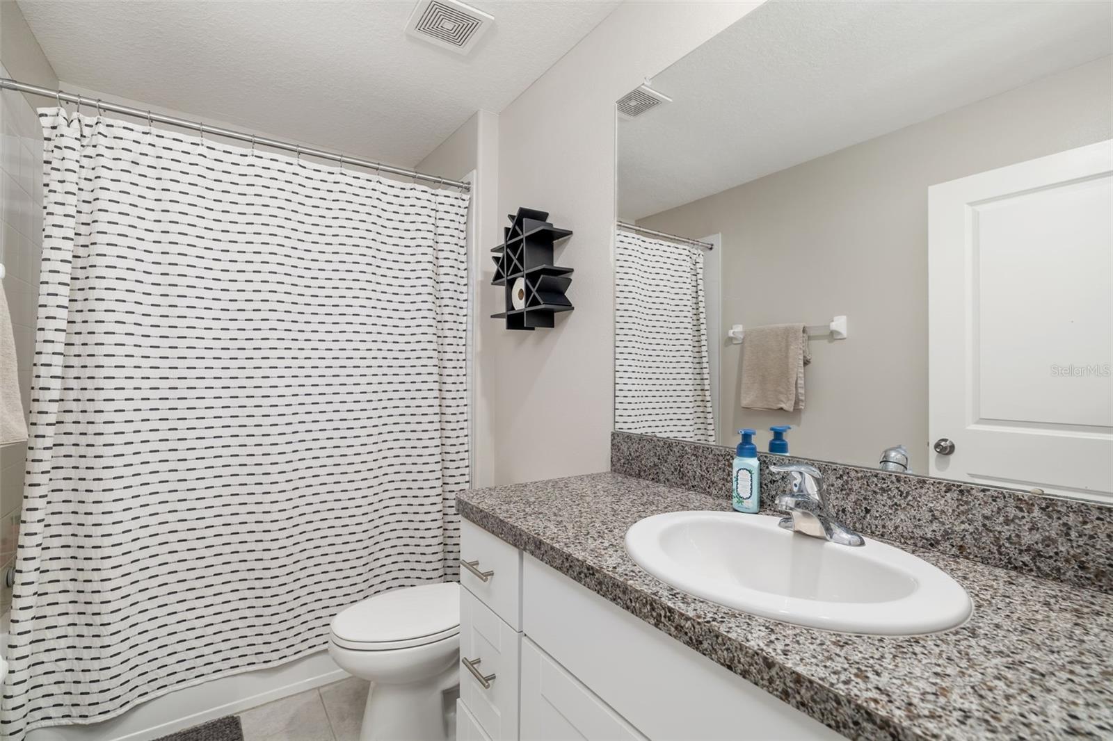 GLENCOVE AT BAY PARK - Residential Lease