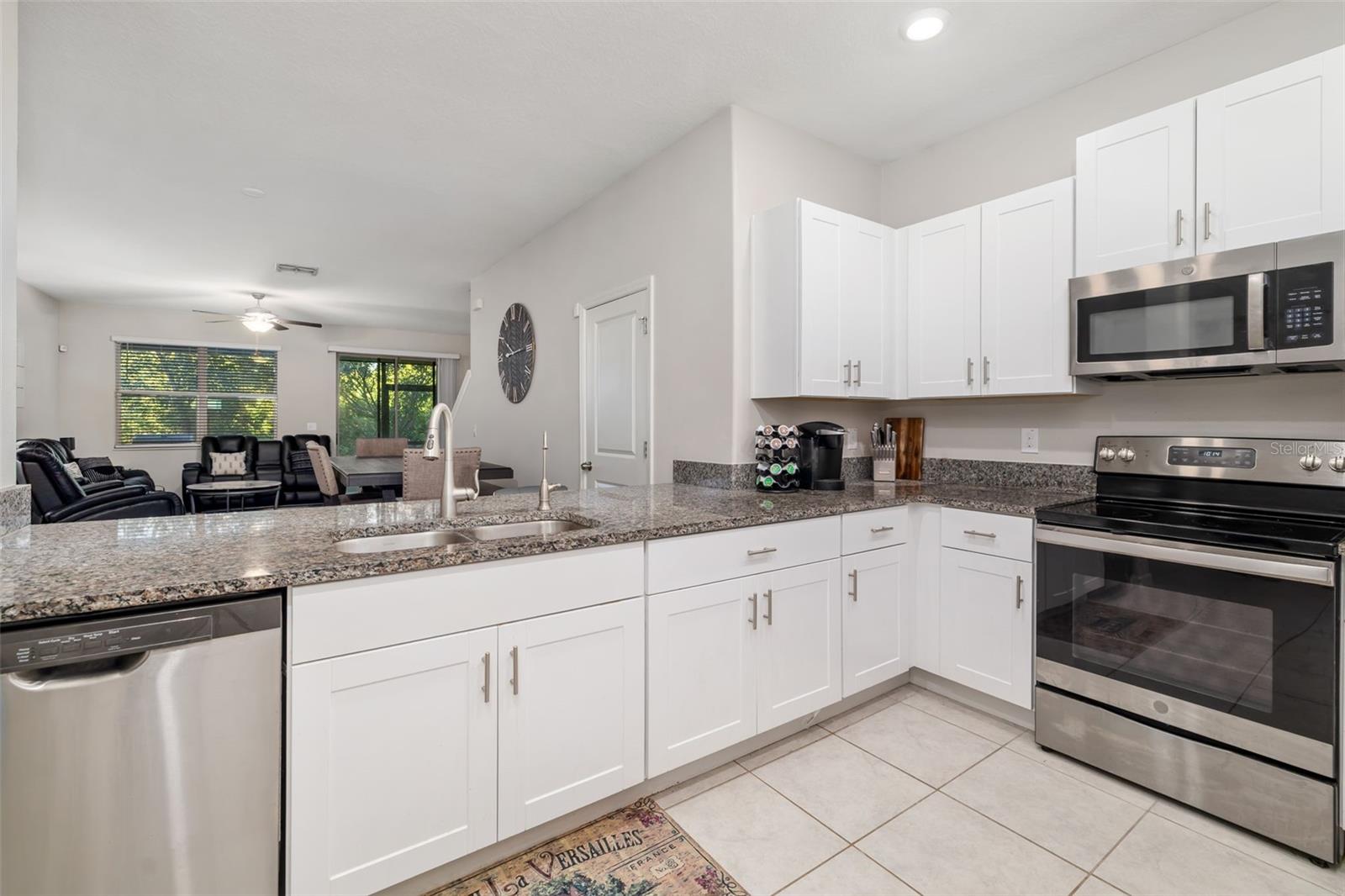 GLENCOVE AT BAY PARK - Residential Lease