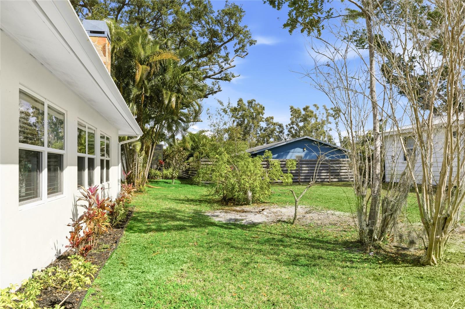 RESTFUL PINES - Residential Lease