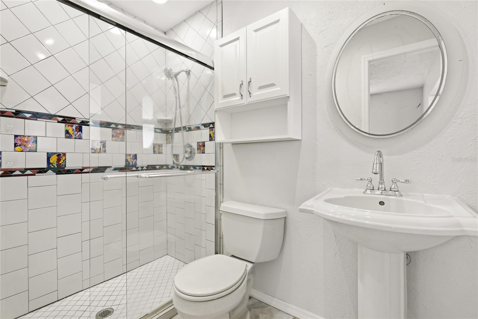 RESTFUL PINES - Residential Lease