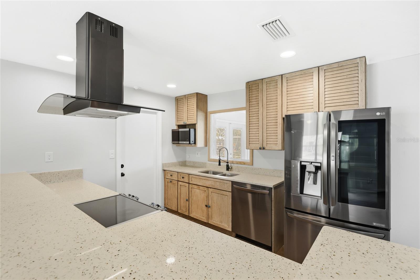 RESTFUL PINES - Residential Lease