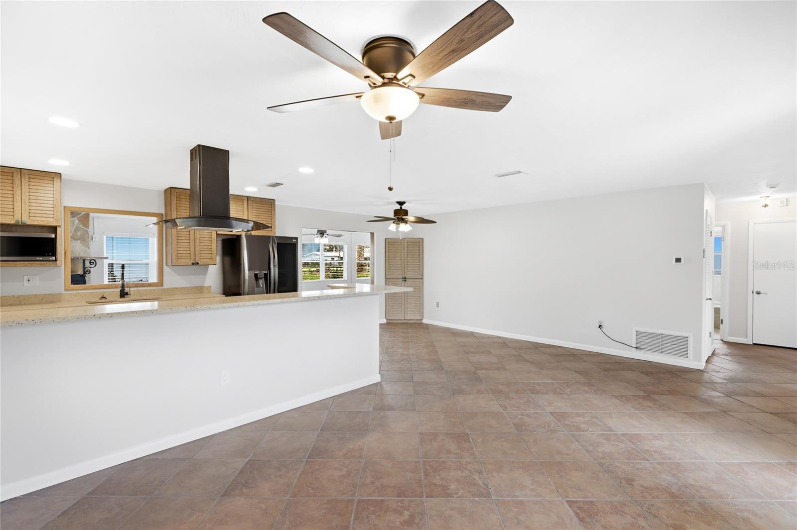 RESTFUL PINES - Residential Lease