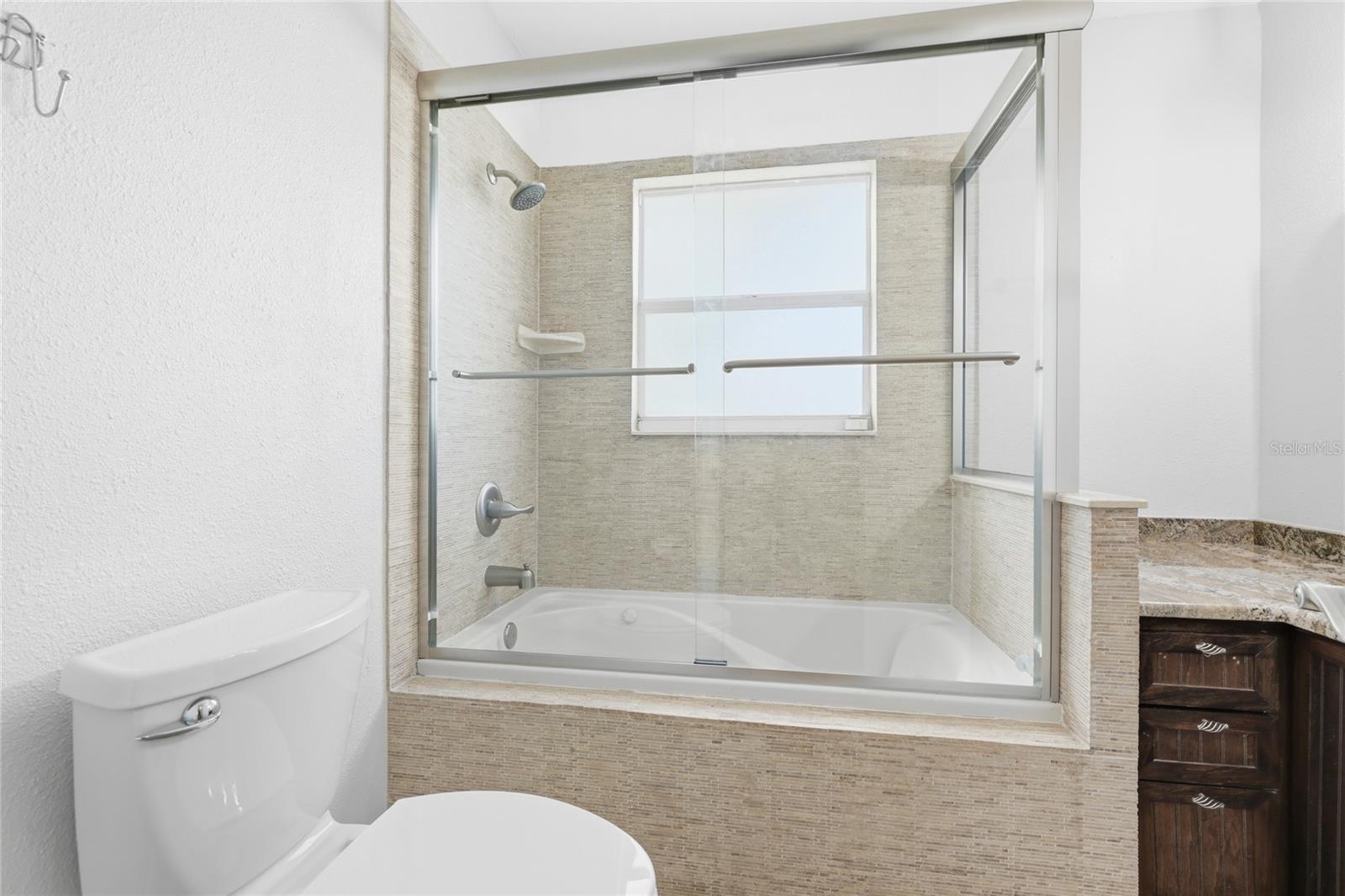 RESTFUL PINES - Residential Lease