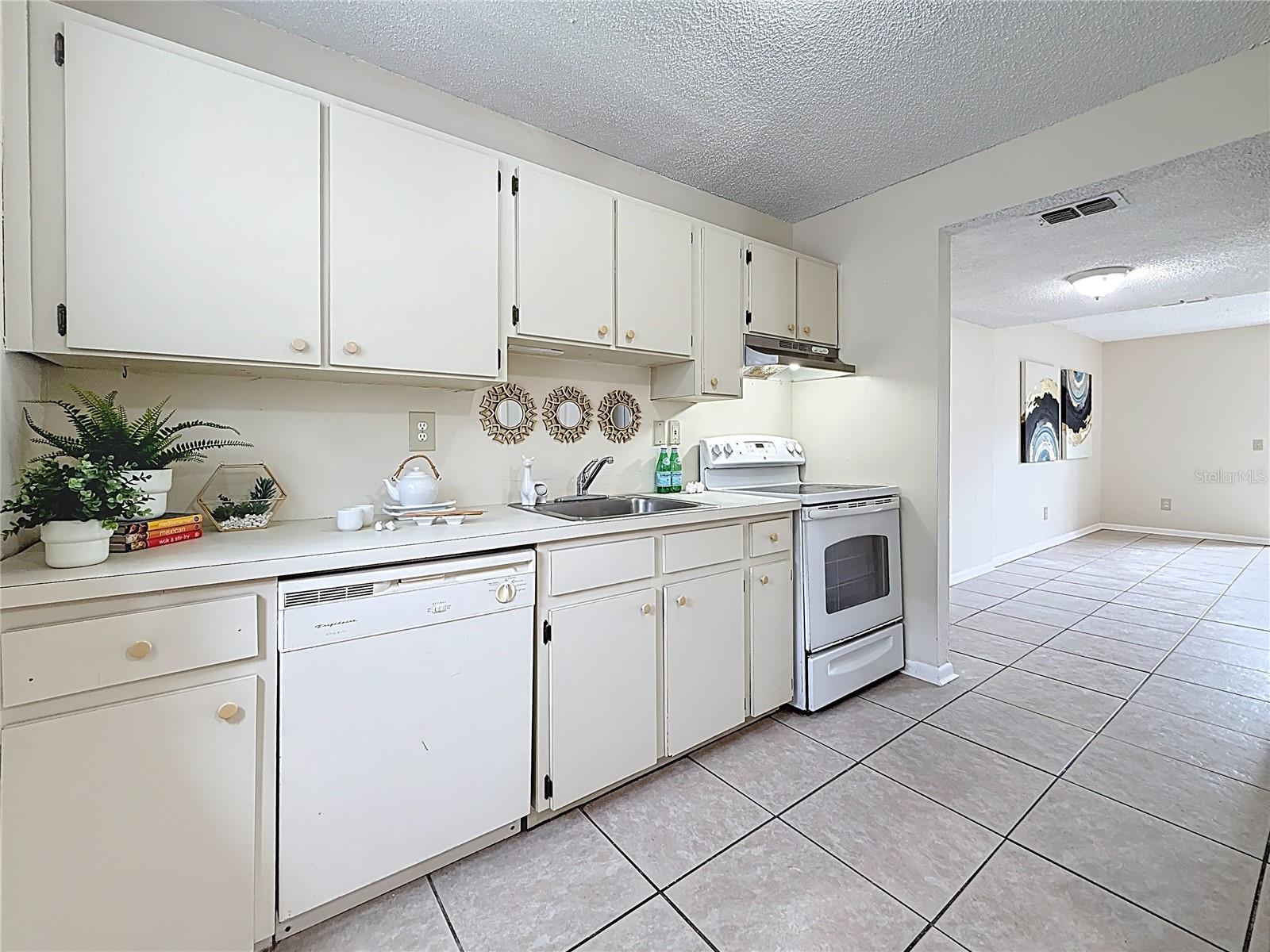 CHELSEA MEADOWS A CONDO - Residential