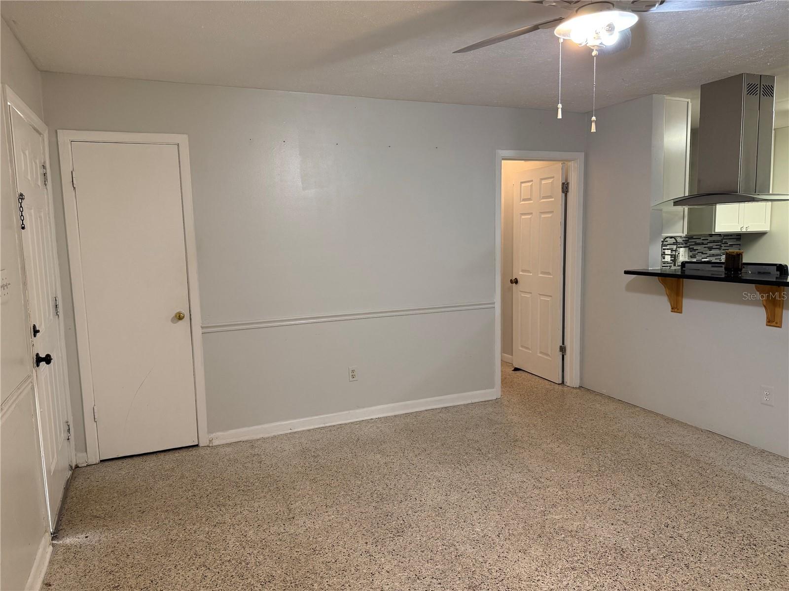 WHISPERING LAKES SEC 02 AMD - Residential Lease