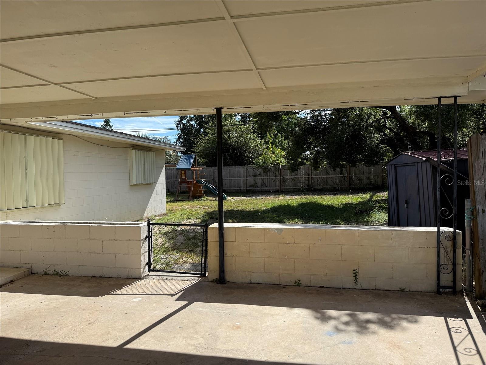 WHISPERING LAKES SEC 02 AMD - Residential Lease