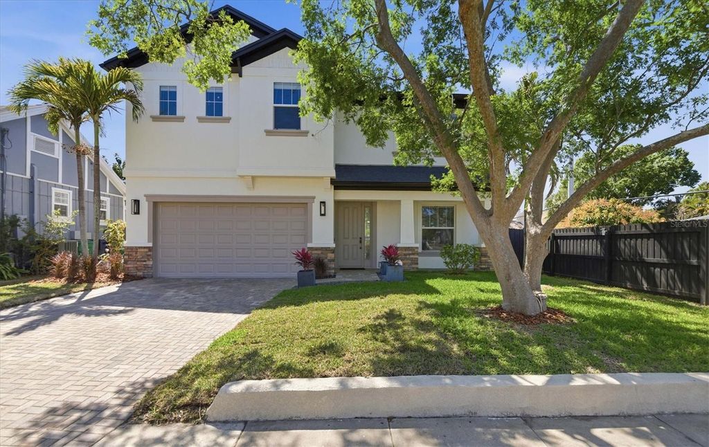 Photo of 3824 W Santiago Street, Tampa, FL 33629 (MLS # TB8490917)