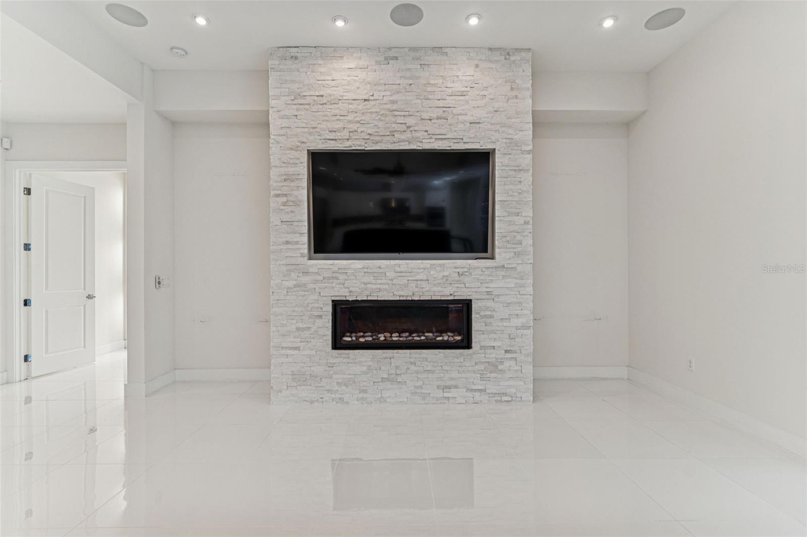 3118 W EL PRADO BOULEVARD