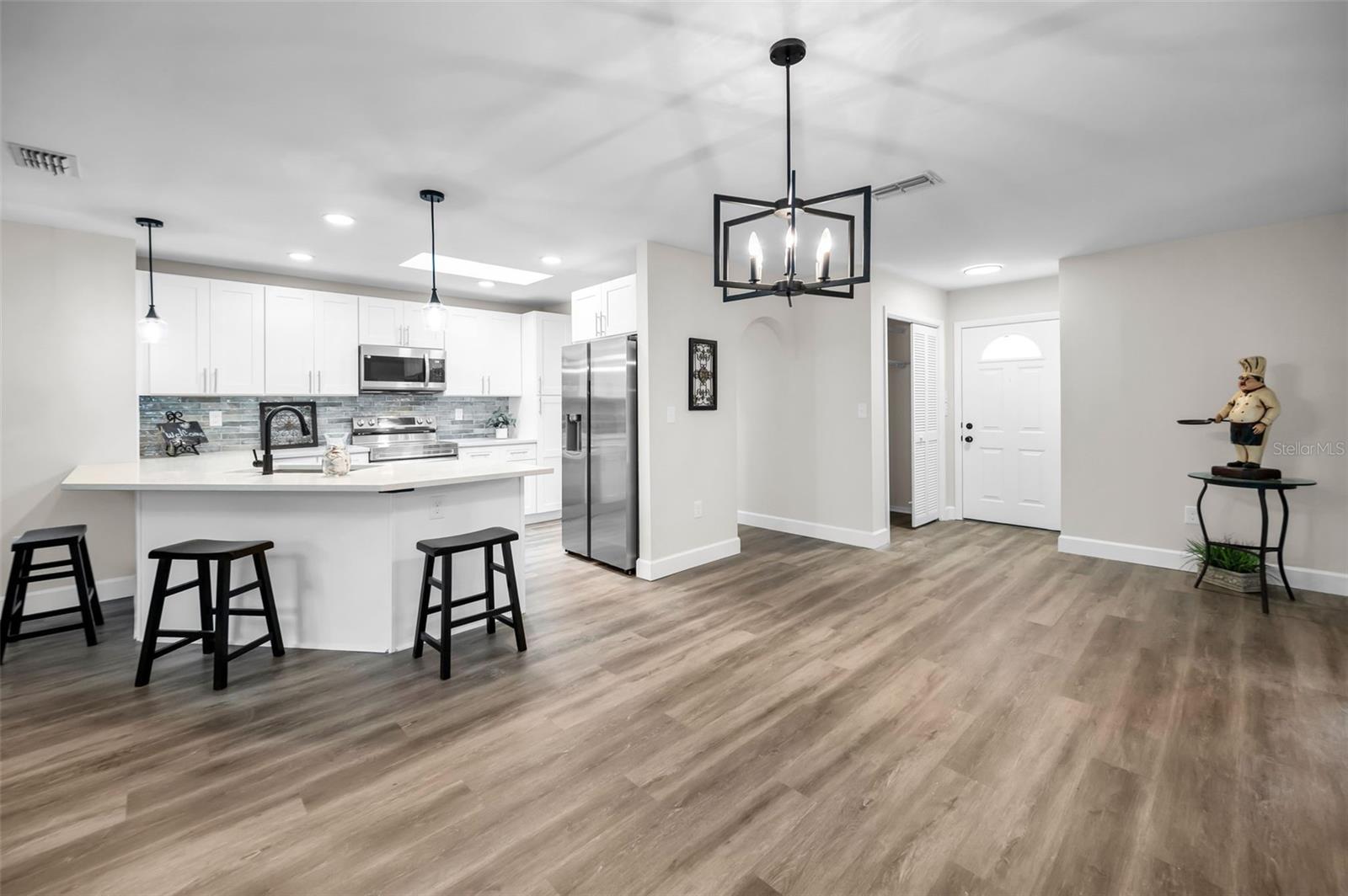 SHADOW LAKES - Residential