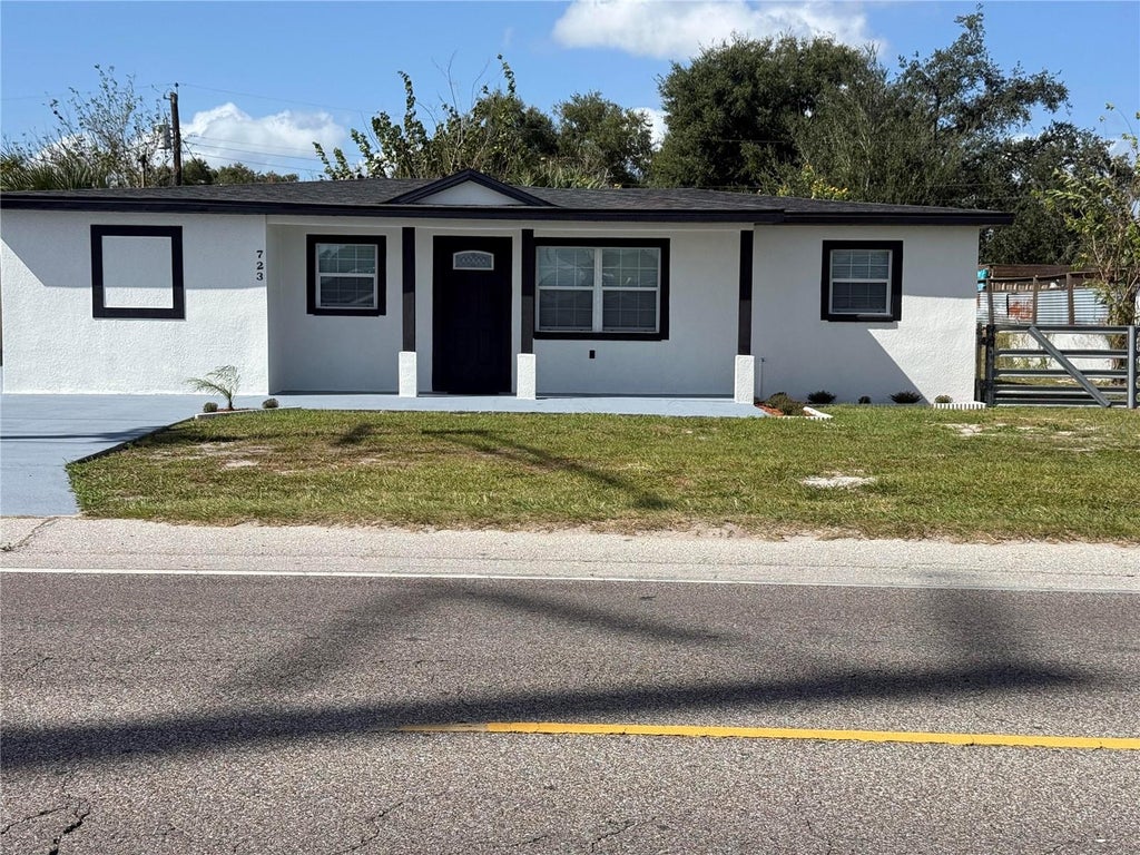 Photo of 723 S Combee Road, Lakeland, FL 33801 (MLS # TB8562143)