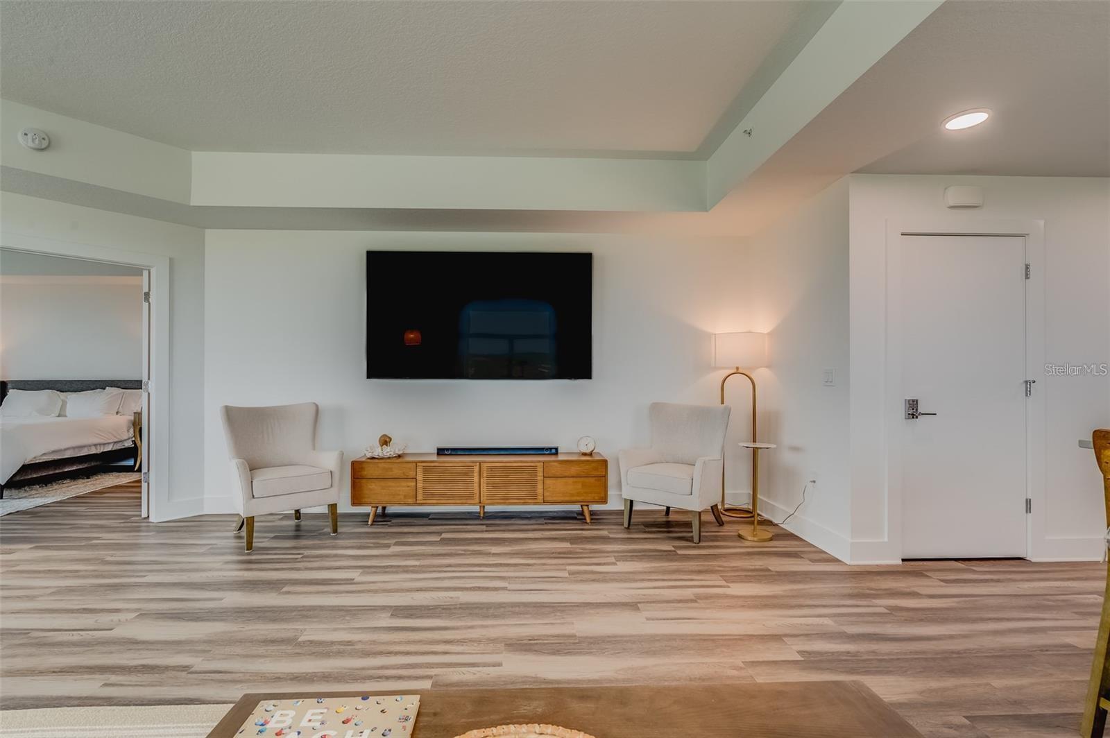 ISLAND ESTATES OF CLEARWATER UNIT 2 LOT 15 & S 1/2 - Residential Lease