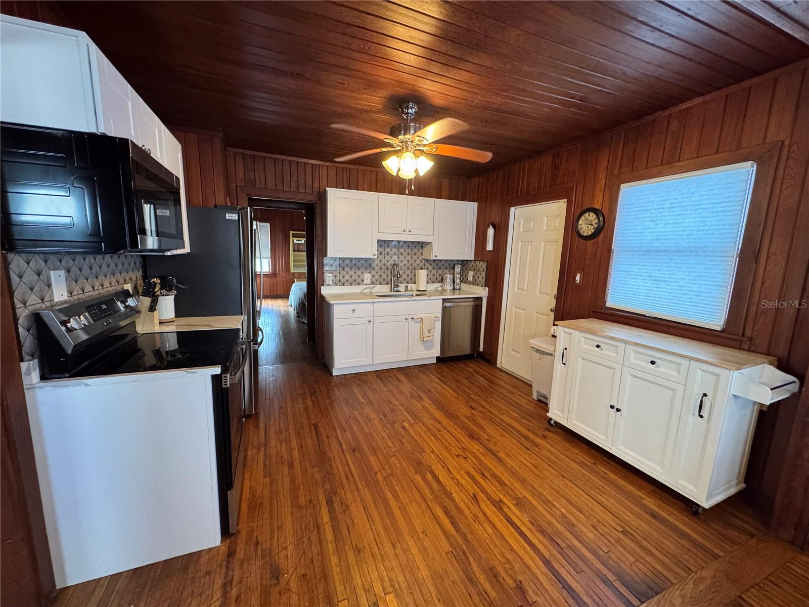 MC SHEEHY SUB - Residential Lease