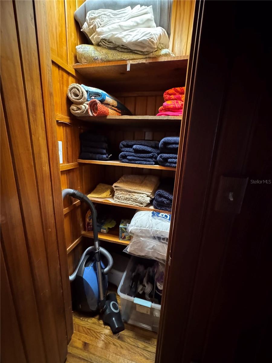 MC SHEEHY SUB - Residential Lease