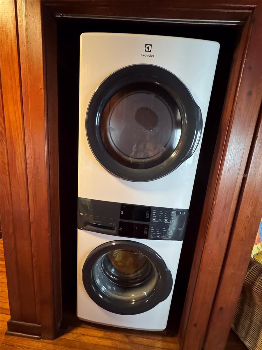 MC SHEEHY SUB - Residential Lease