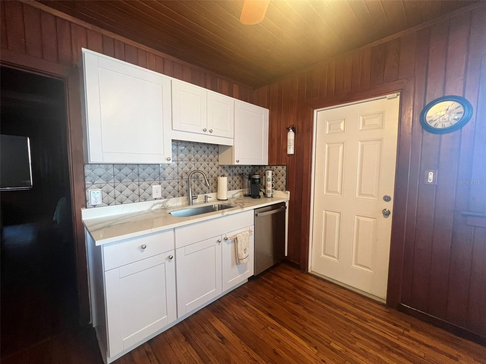 MC SHEEHY SUB - Residential Lease