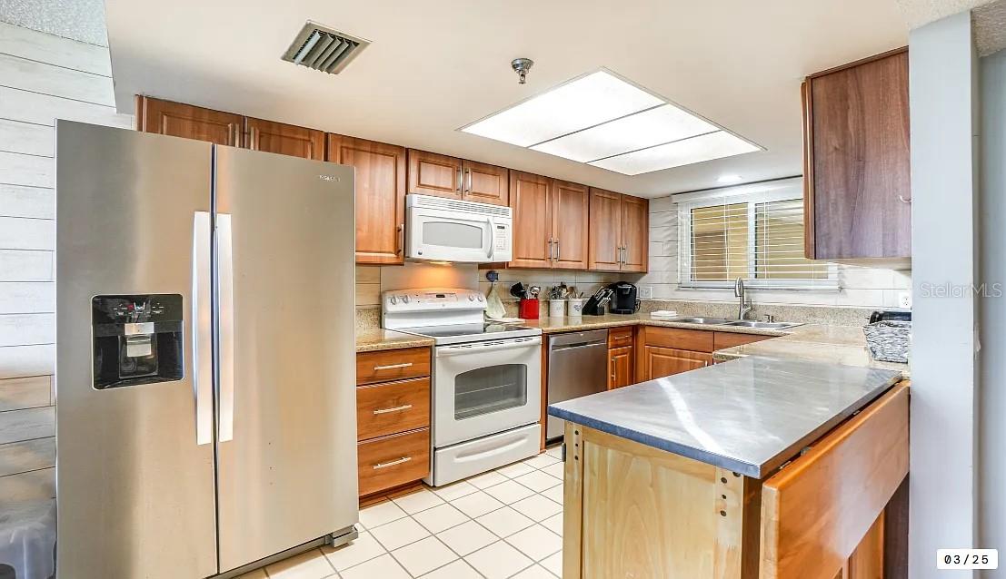 GULF ISLAND BEACH TENNIS - Residential Lease