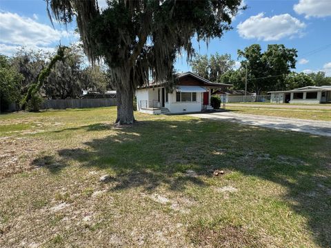 A home in WINTER HAVEN