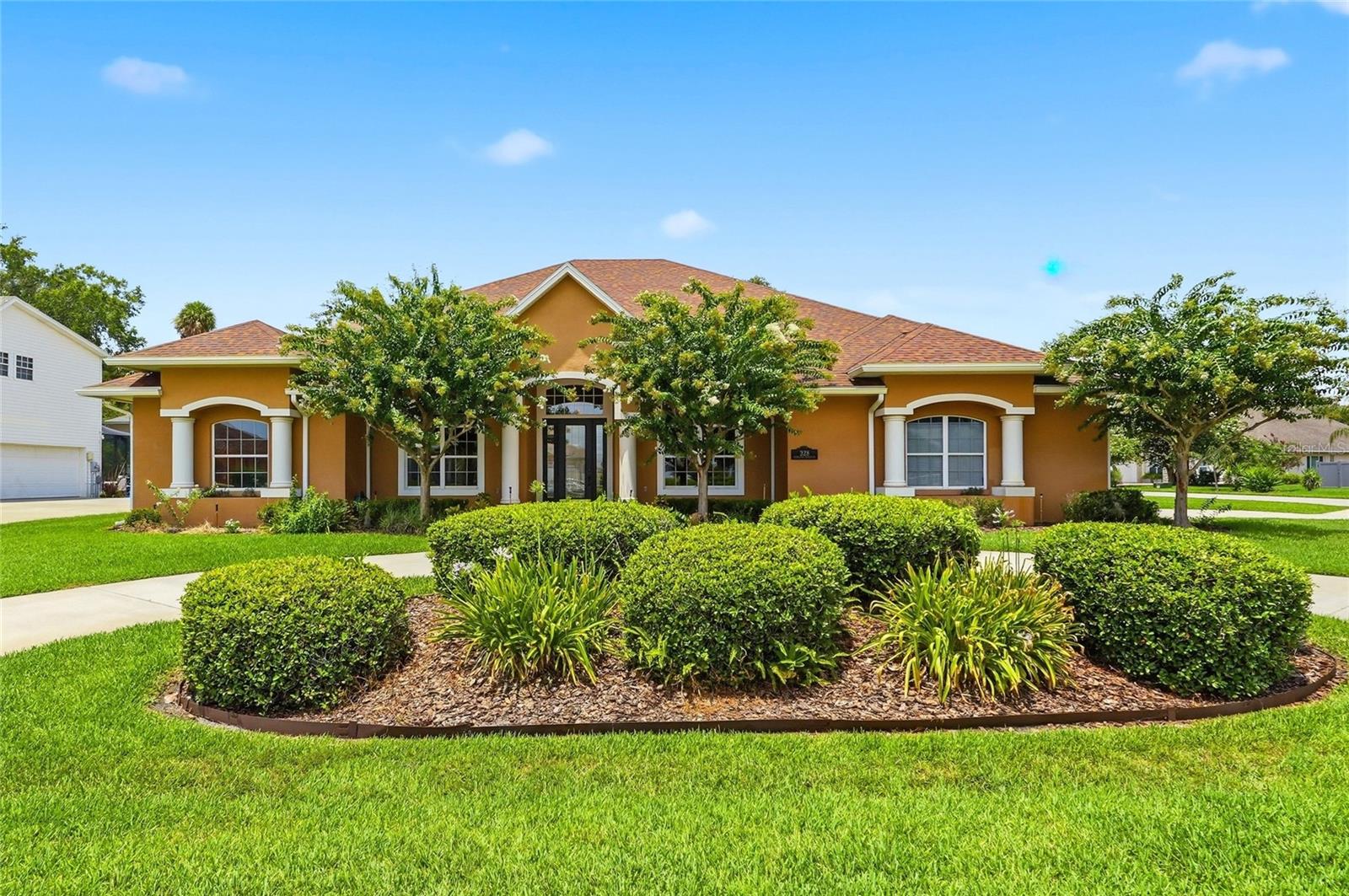328 HAMILTON SHORES DRIVE NE