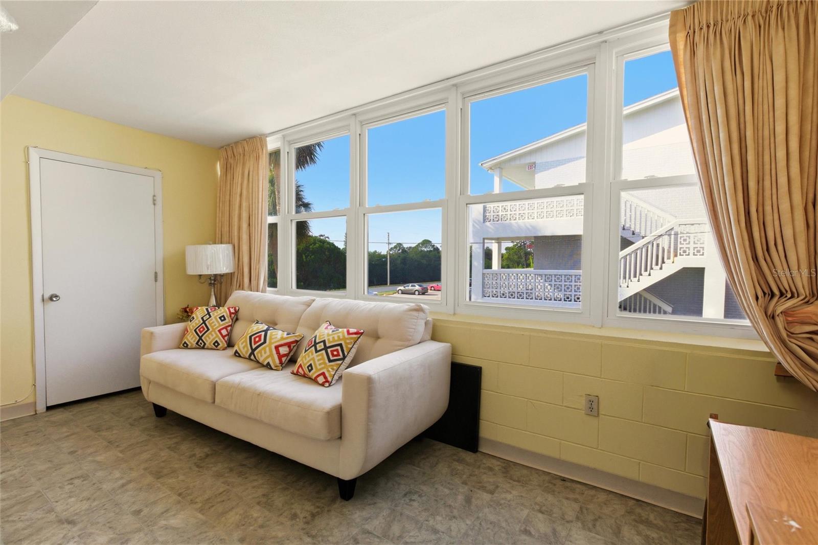 WINSTON GATEWAY ASSOC INC CONDO - Residential