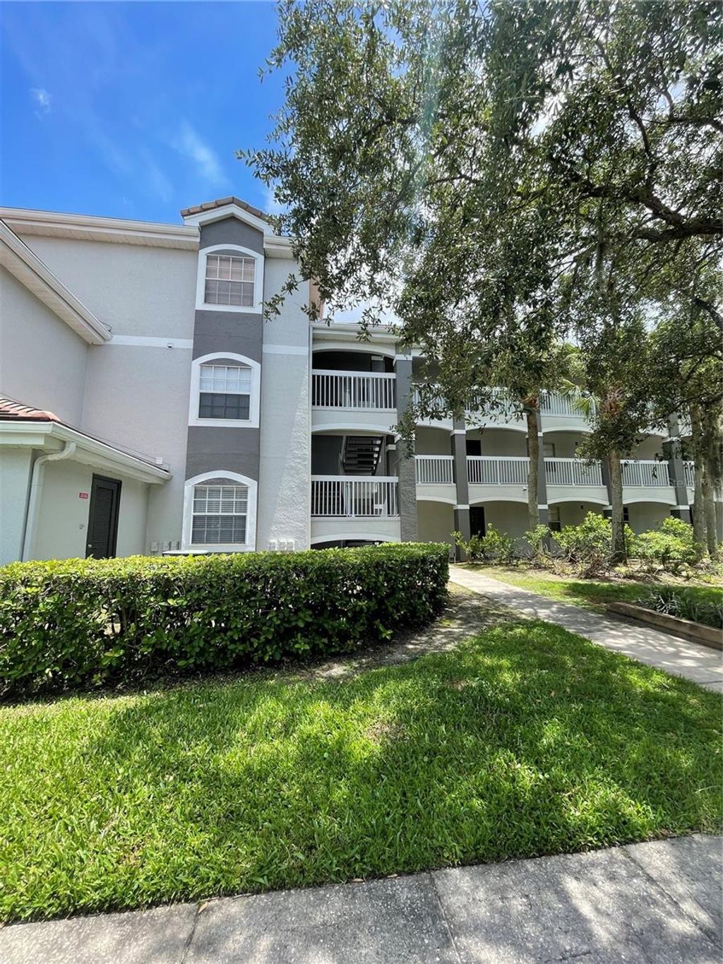 Photo of 13815 Fairway Island Drive #1323, Orlando, FL 32837 (MLS # S5153710)