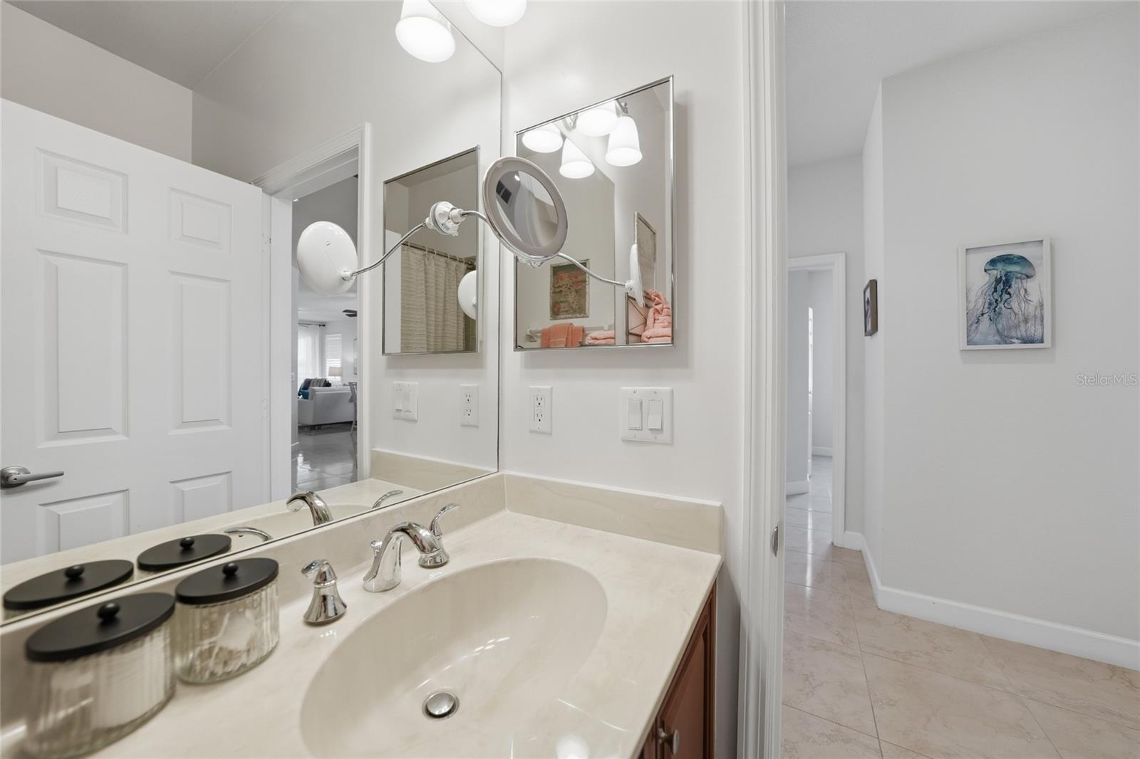 ACAPULCO LAKES - Residential