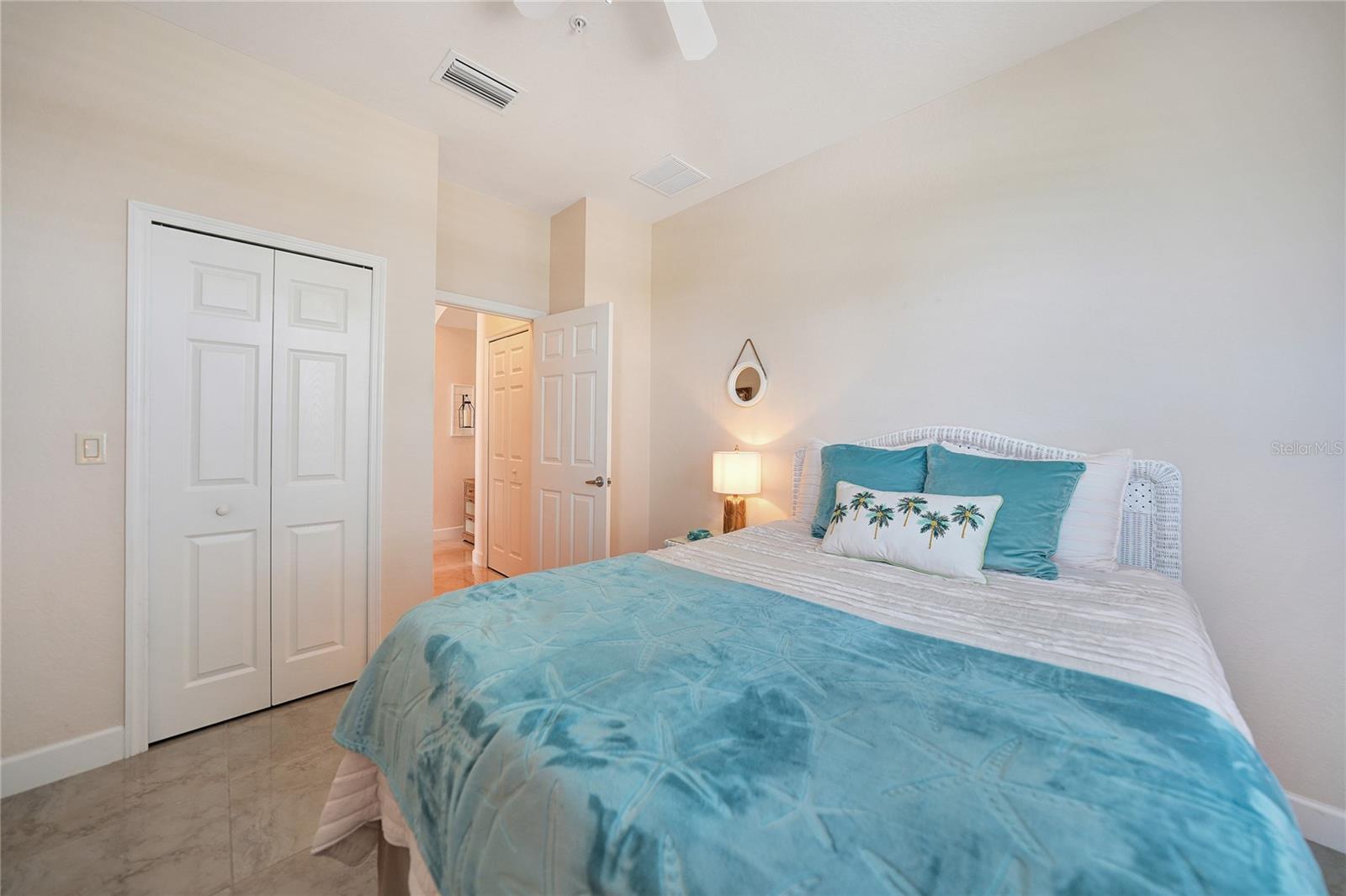 ACAPULCO LAKES - Residential