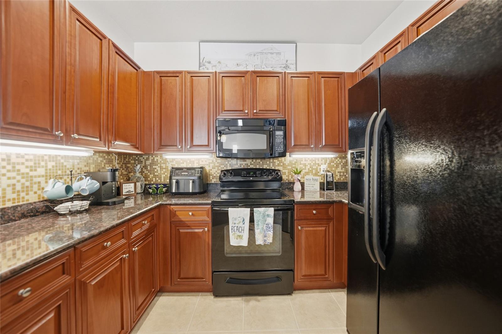 ACAPULCO LAKES - Residential