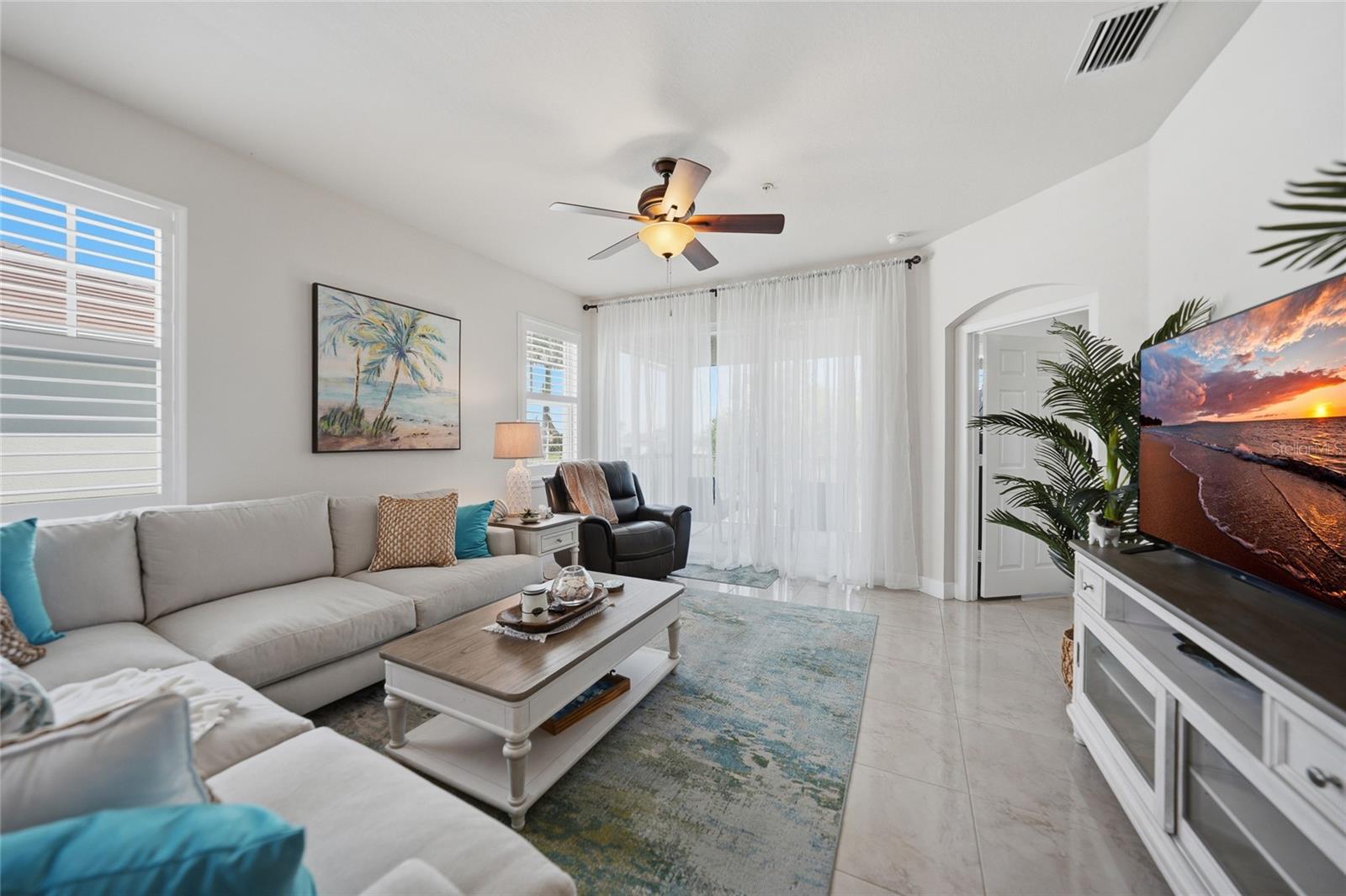 ACAPULCO LAKES - Residential