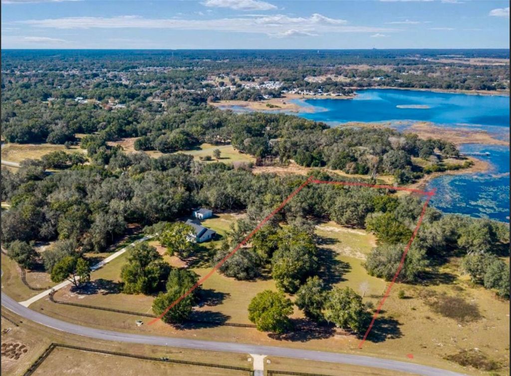 Photo of 11592 SE 101st Court Rd, Belleview, FL 34420 (MLS # G5107813)