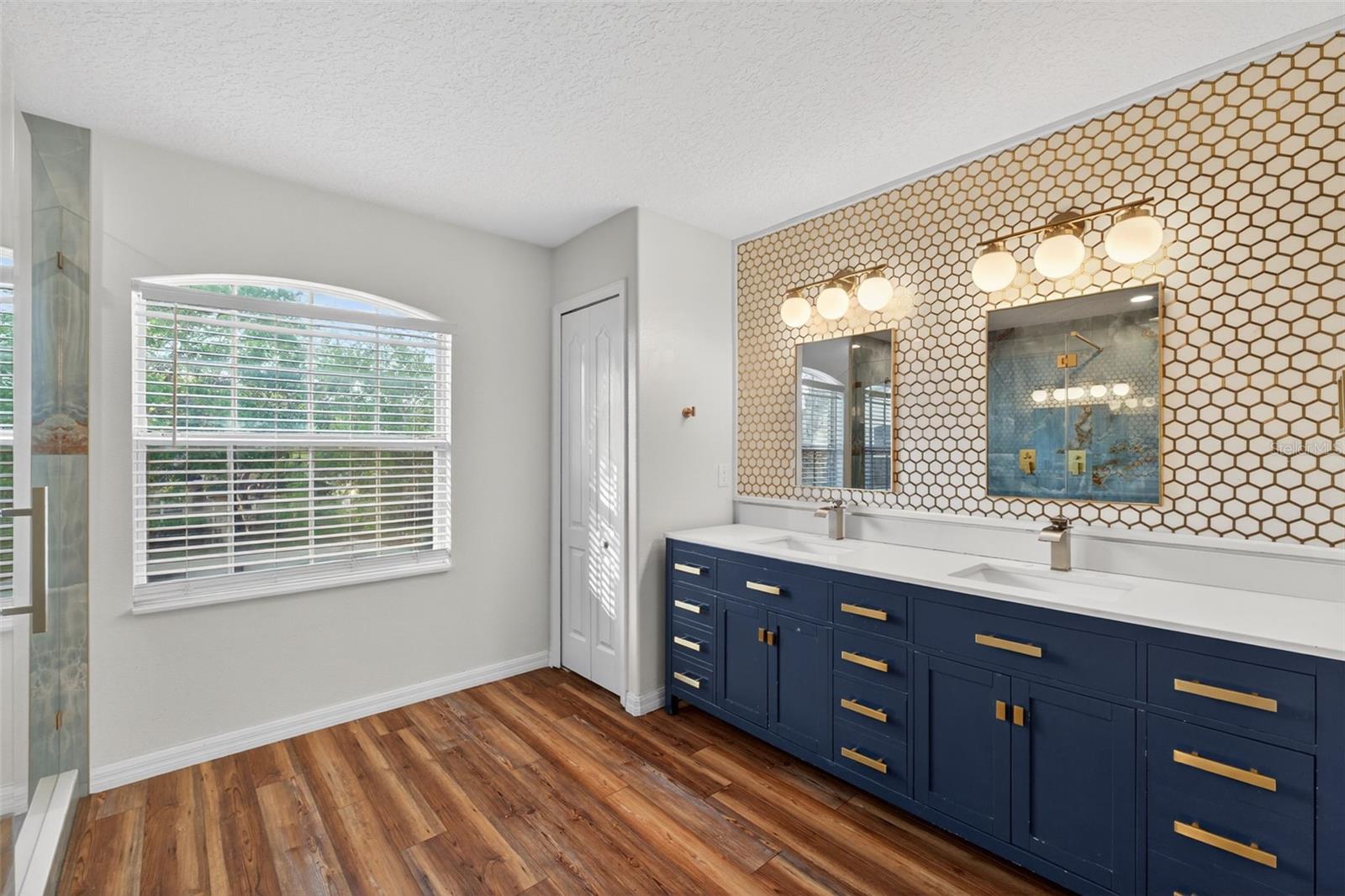 STONEYBROOK WEST - Residential