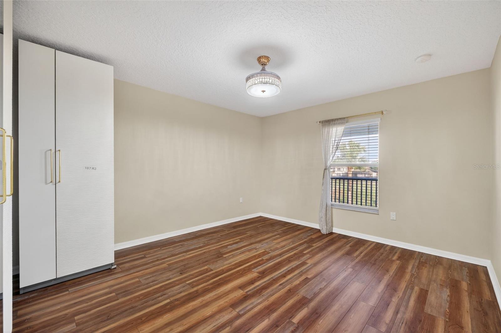 STONEYBROOK WEST - Residential