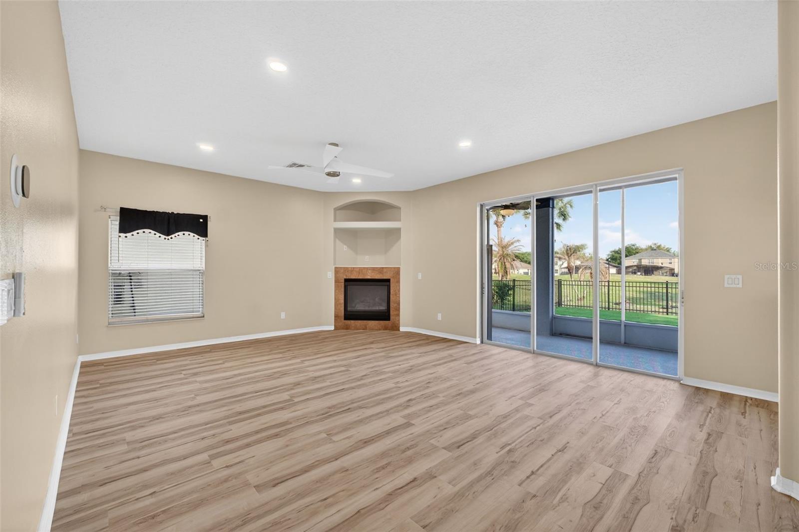 STONEYBROOK WEST - Residential