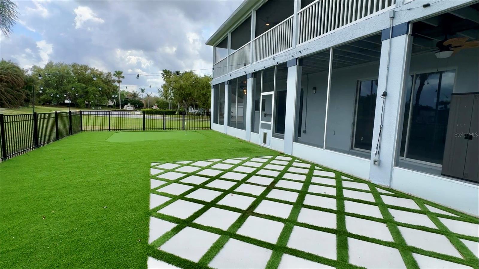 STONEYBROOK WEST - Residential