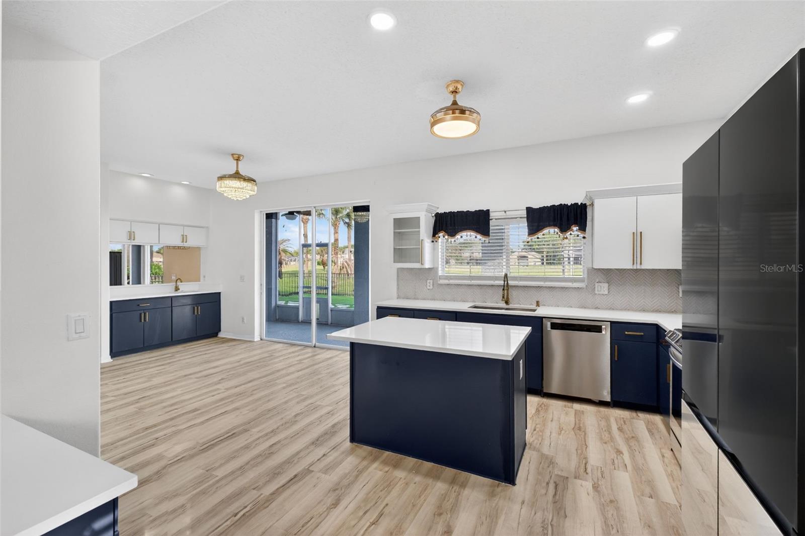 STONEYBROOK WEST - Residential