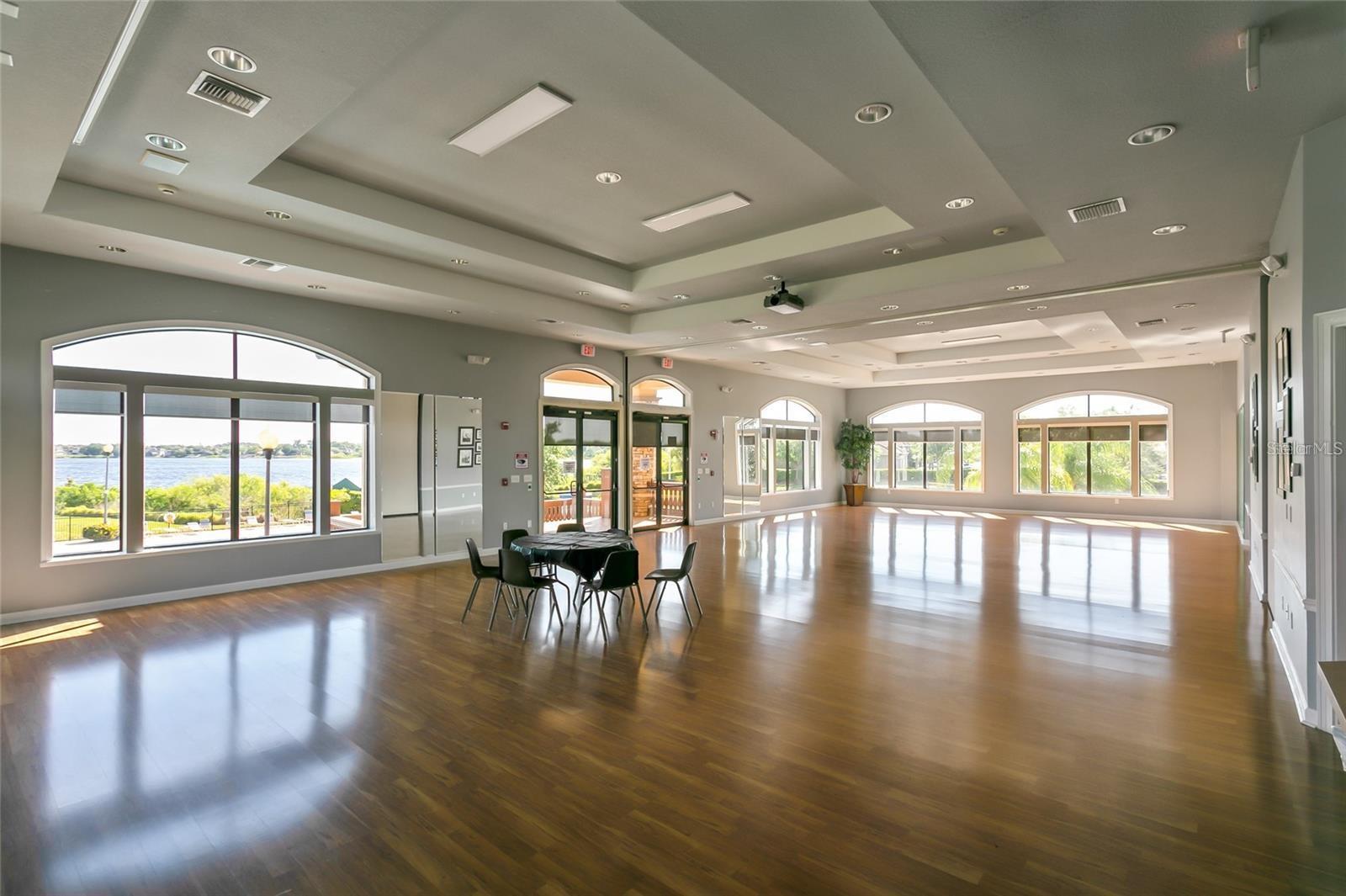 STONEYBROOK WEST - Residential