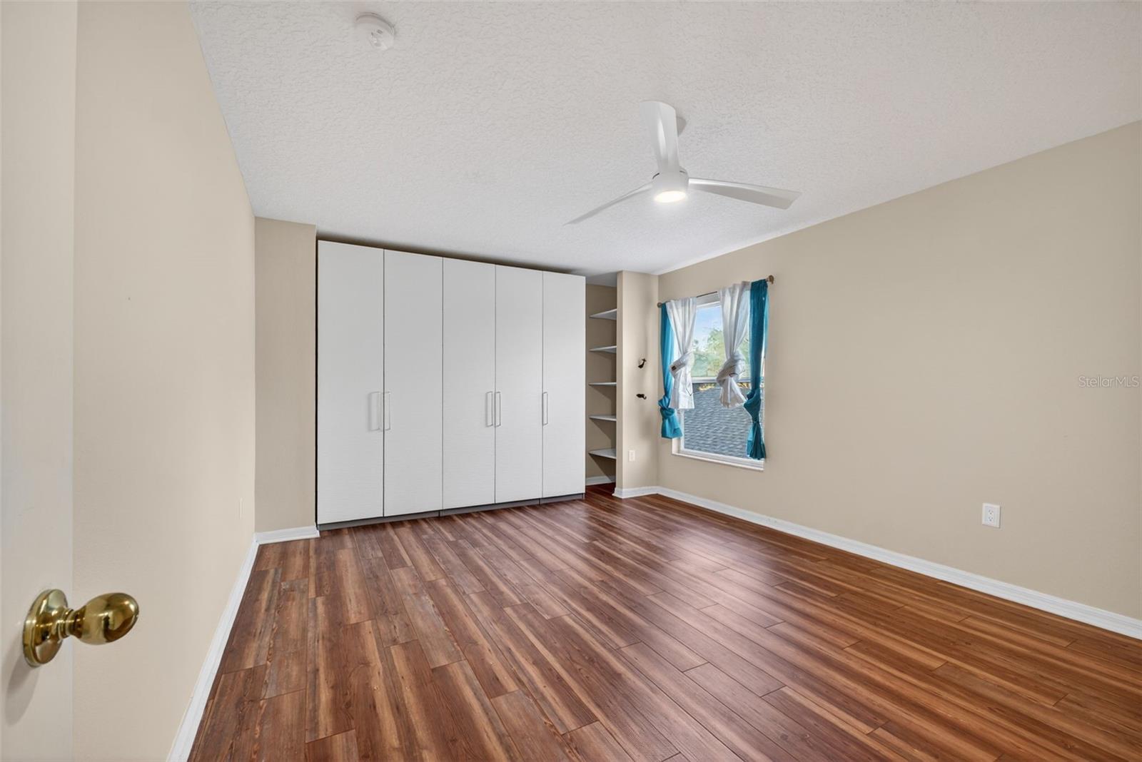 STONEYBROOK WEST - Residential