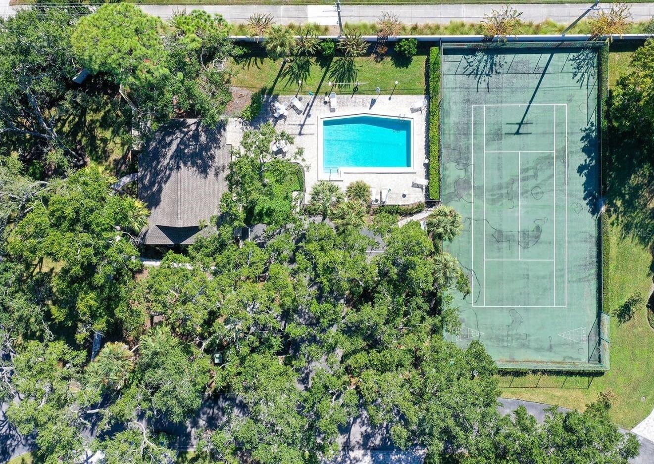 OAK FOREST VILLAS - Residential