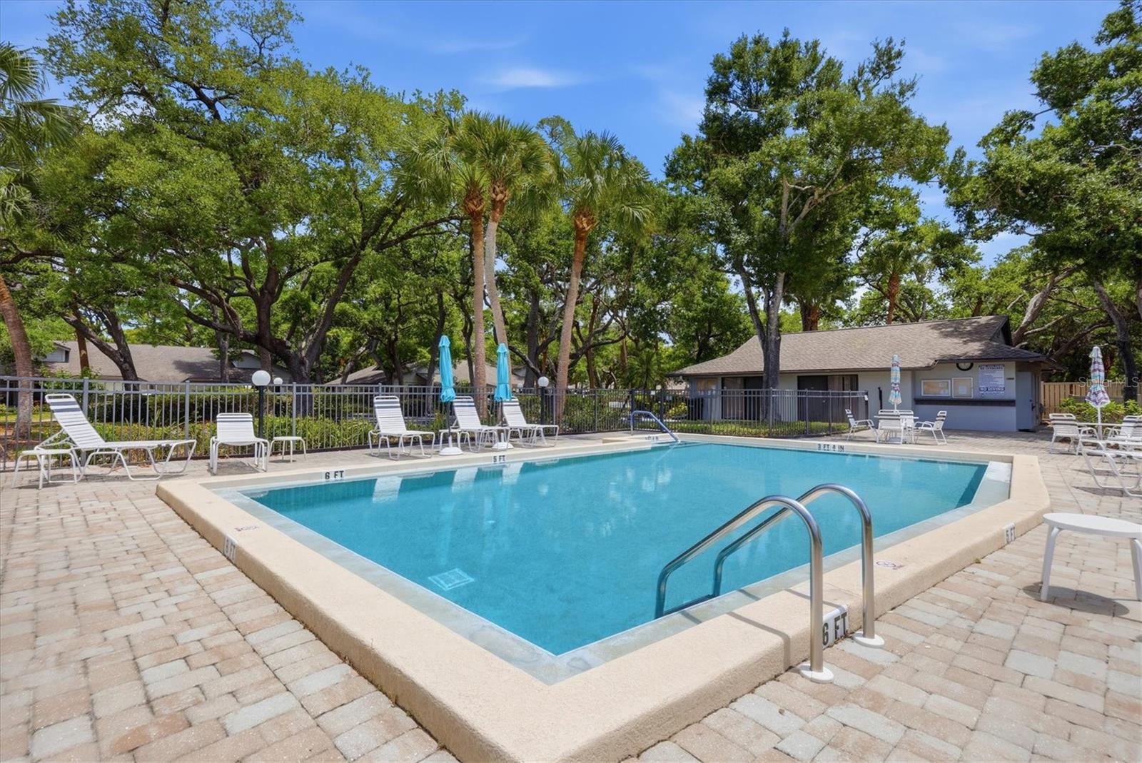 OAK FOREST VILLAS - Residential
