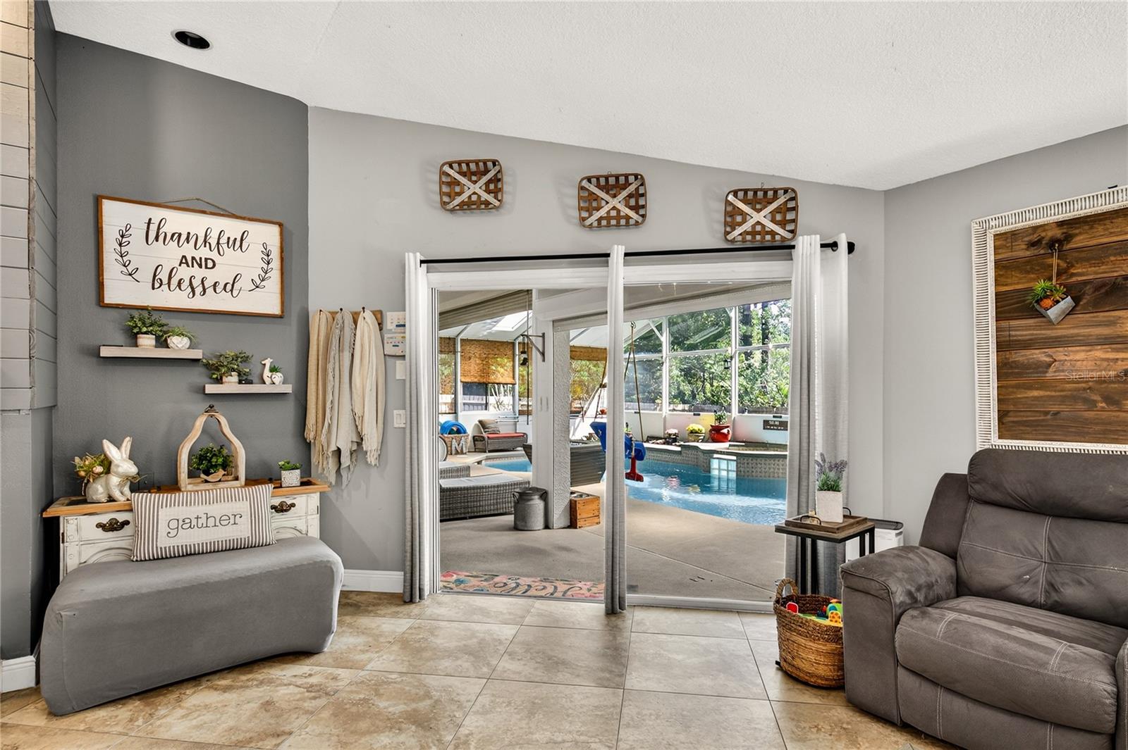 MOUNT DORA COUNTRY CLUB MOUNT DORA UNIT 01 - Residential